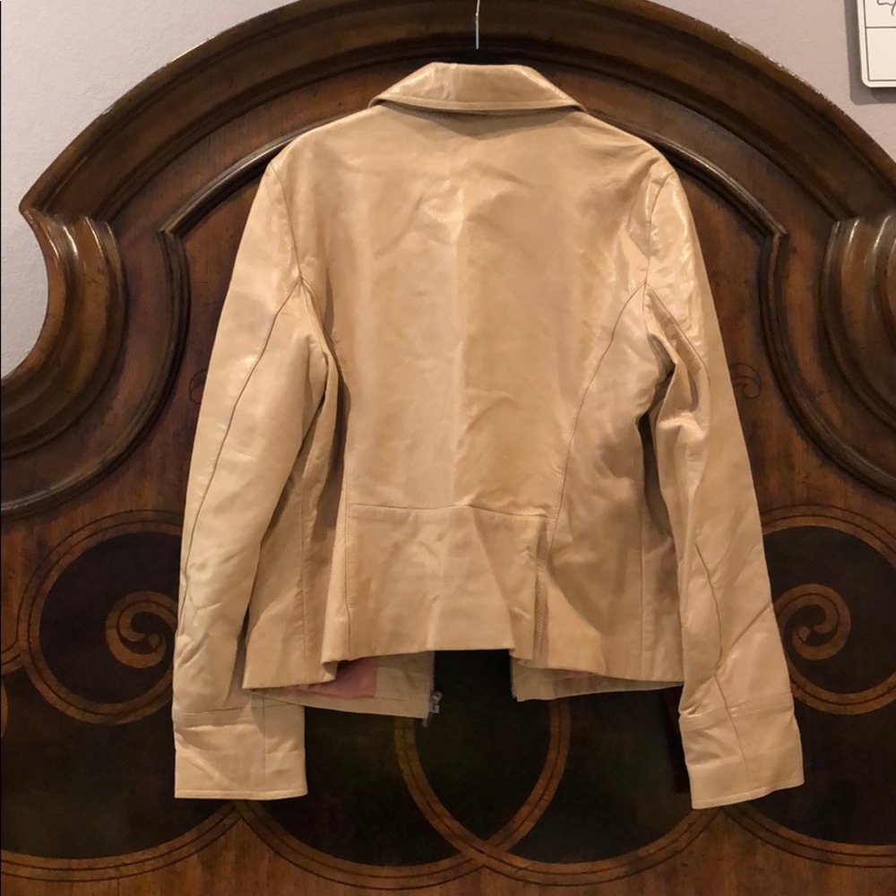 Leather jacket - Picture 2 of 7
